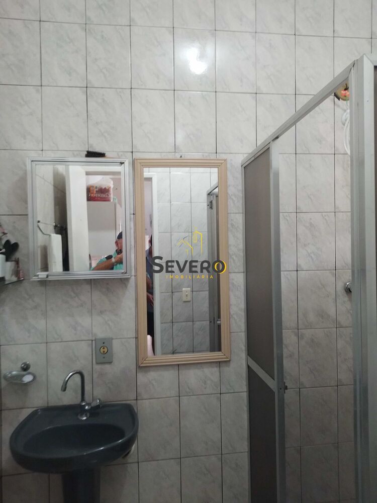 Casa à venda com 1 quarto, 70m² - Foto 3