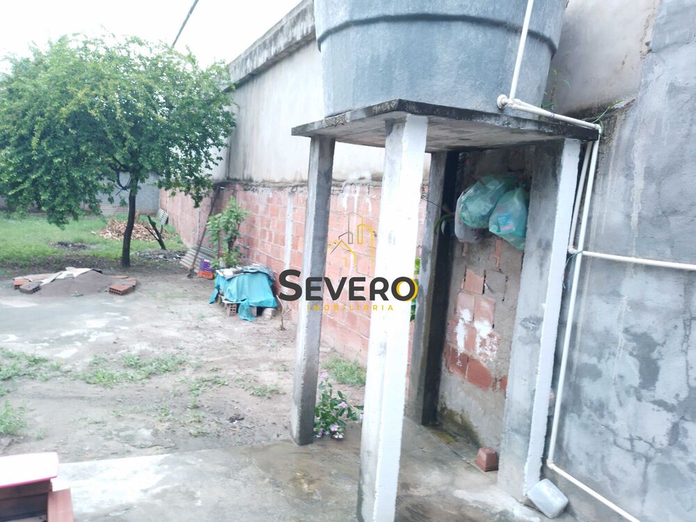 Casa à venda com 1 quarto, 70m² - Foto 4