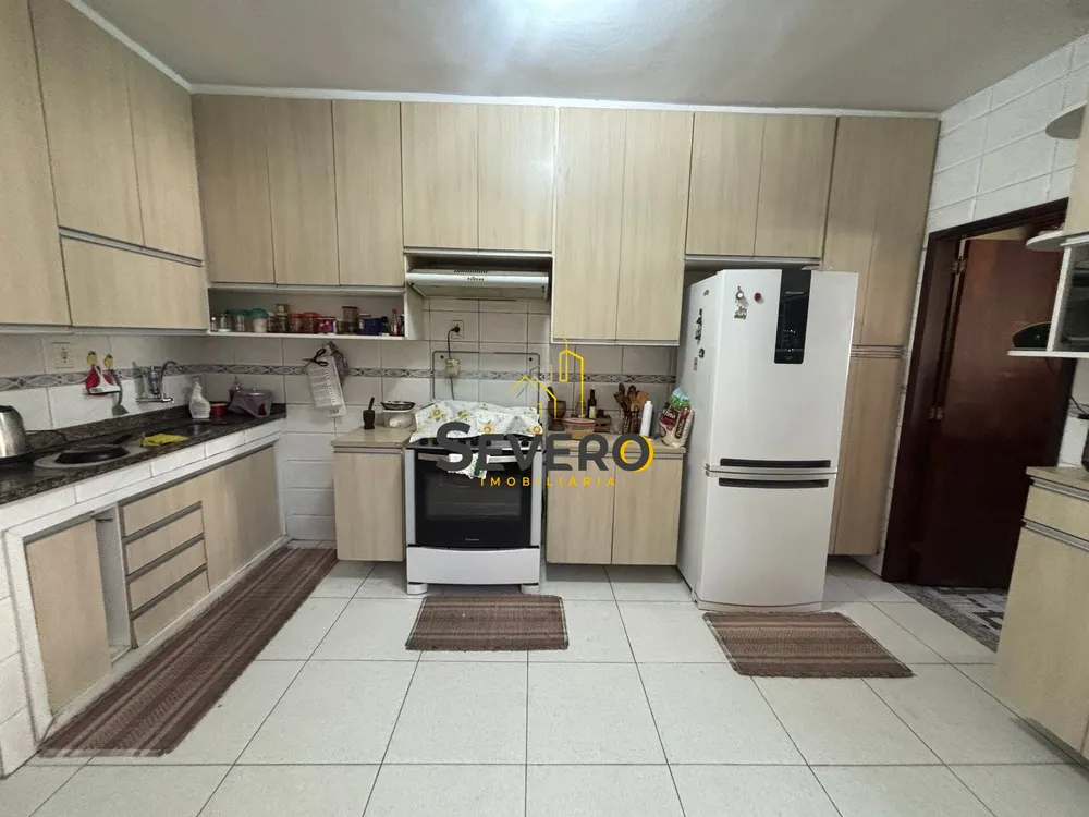 Casa, 4 quartos, 210 m² - Foto 21