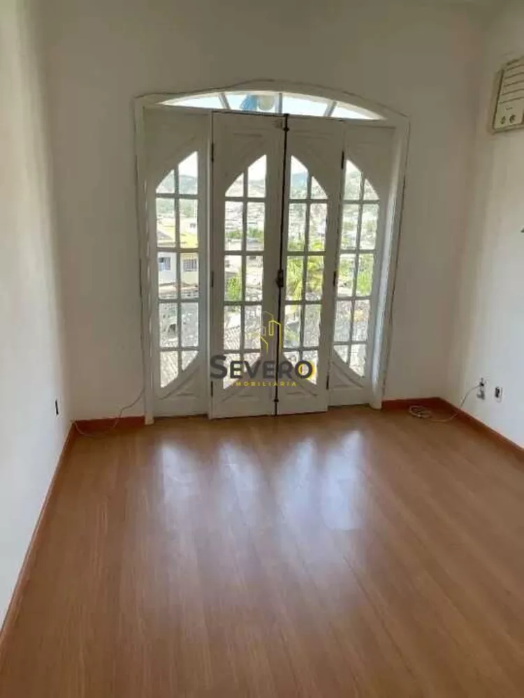 Casa, 3 quartos, 234 m² - Foto 2