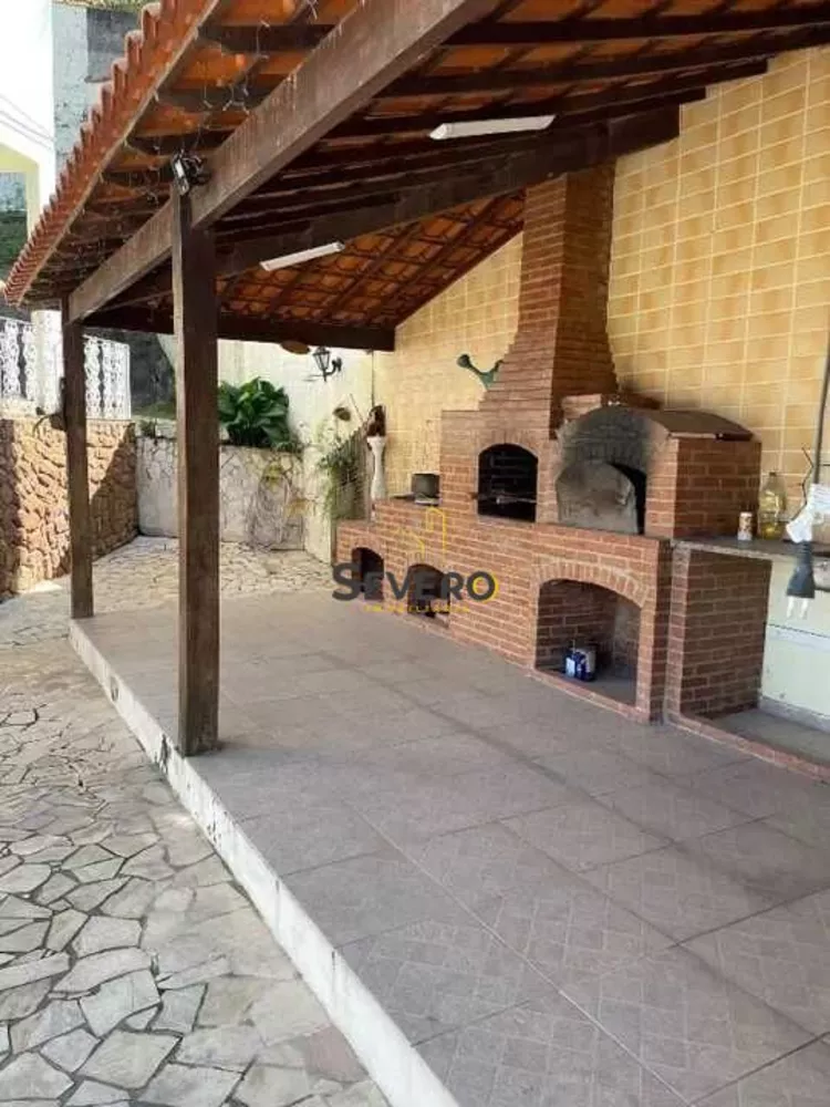 Casa, 3 quartos, 234 m² - Foto 1