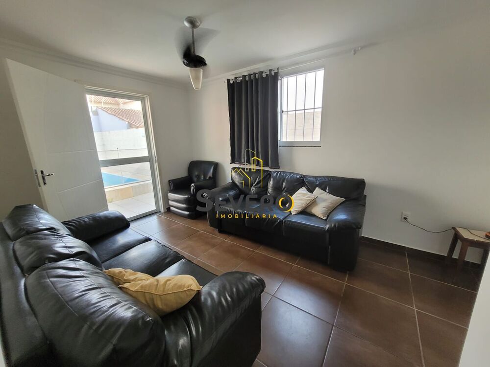 Casa à venda com 6 quartos, 218m² - Foto 14