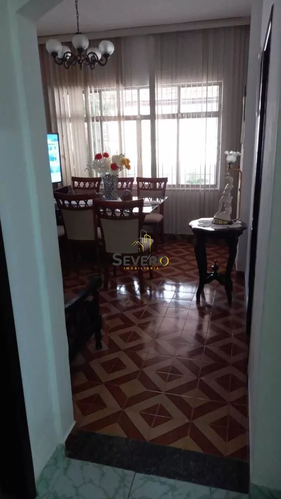 Casa, 4 quartos, 240 m² - Foto 22