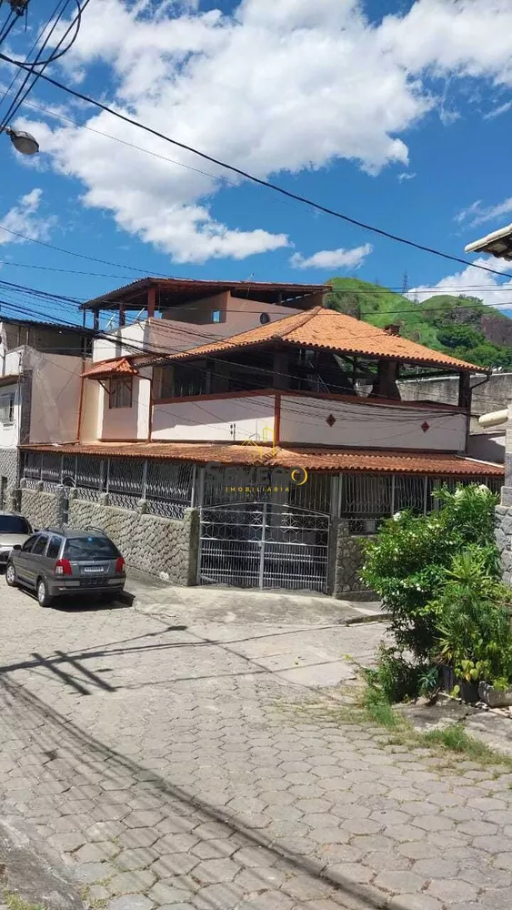Casa, 4 quartos, 240 m² - Foto 2