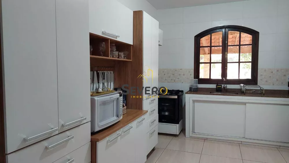 Casa, 4 quartos, 325 m² - Foto 3