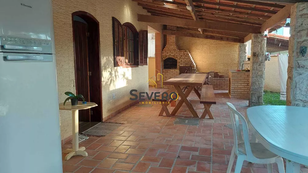 Casa, 4 quartos, 325 m² - Foto 2
