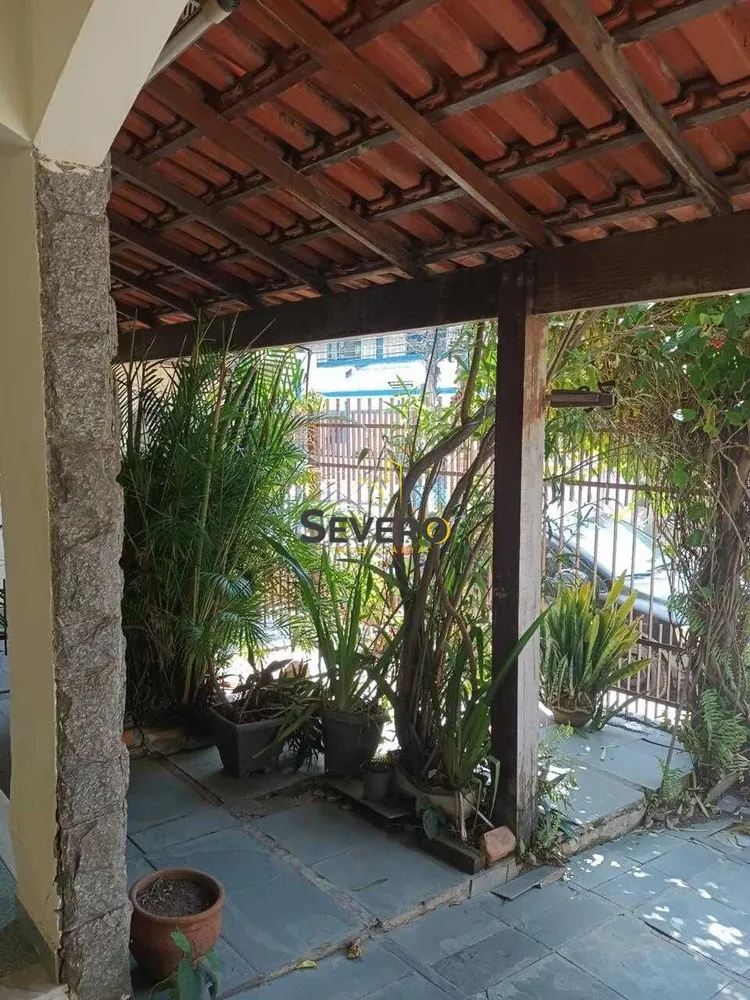 Casa, 3 quartos, 222 m² - Foto 2