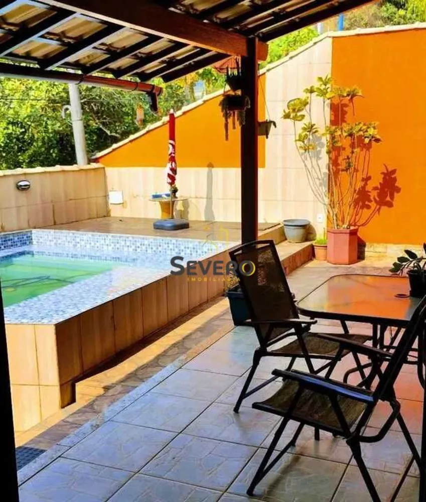 Casa, 5 quartos, 250 m² - Foto 1