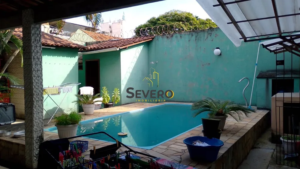 Casa, 8 quartos, 250 m² - Foto 1