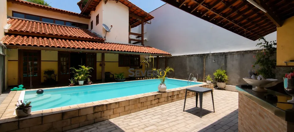 Casa, 5 quartos, 228 m² - Foto 2