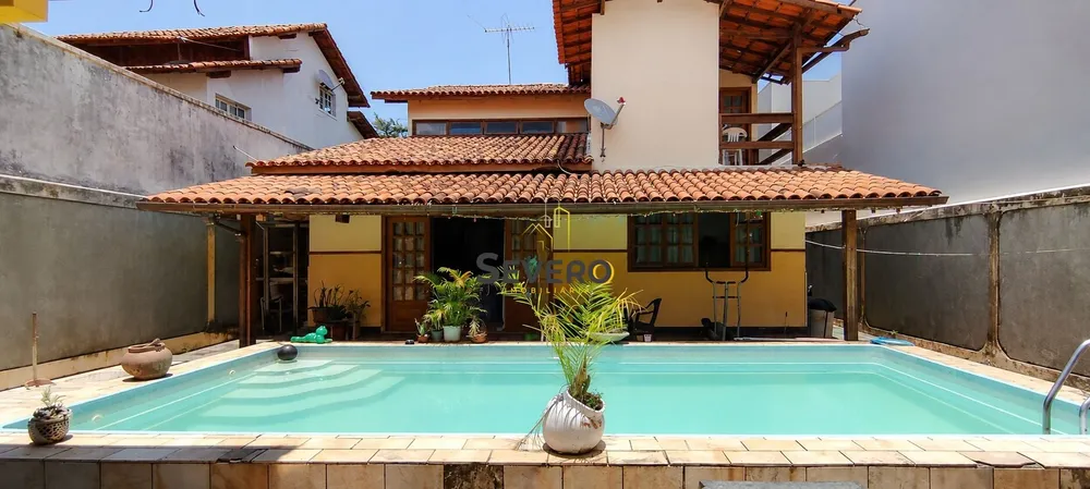 Casa, 5 quartos, 228 m² - Foto 1