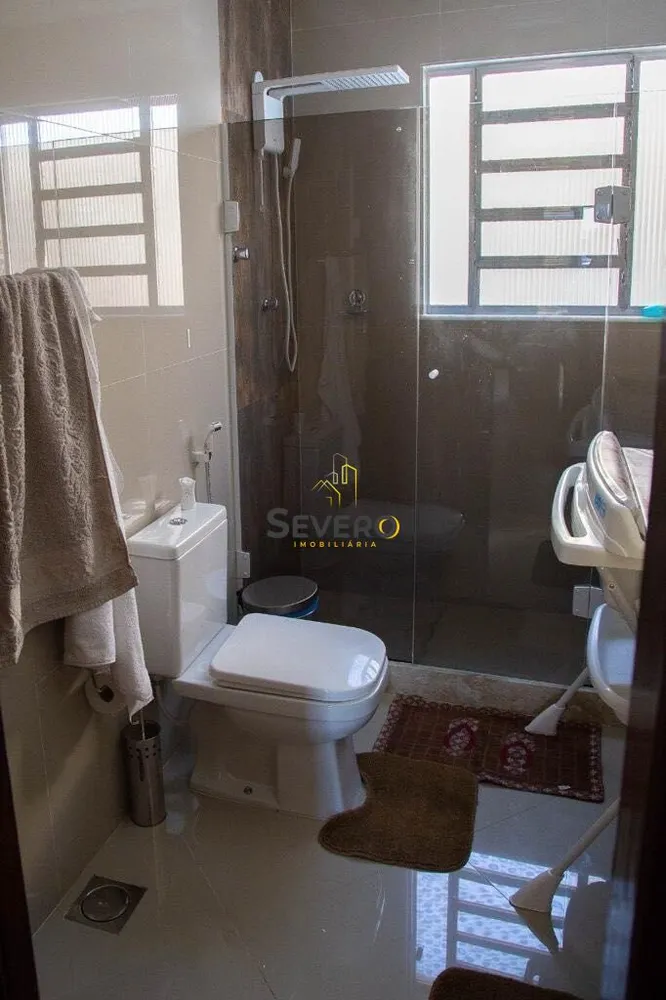 Casa, 4 quartos, 220 m² - Foto 2