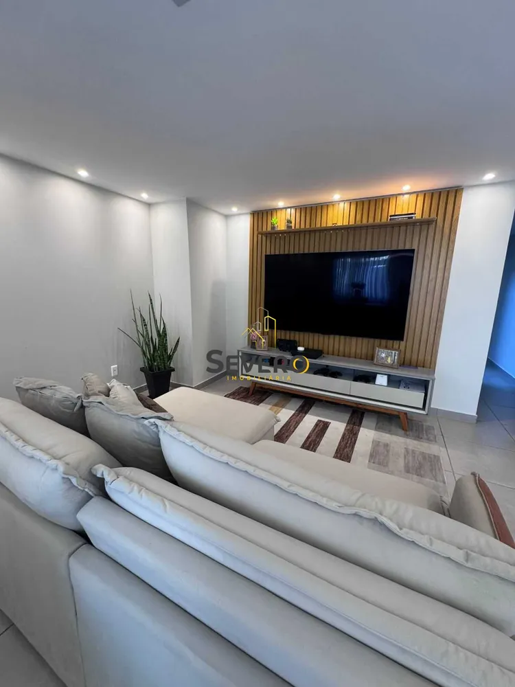 Casa, 4 quartos, 229 m² - Foto 3