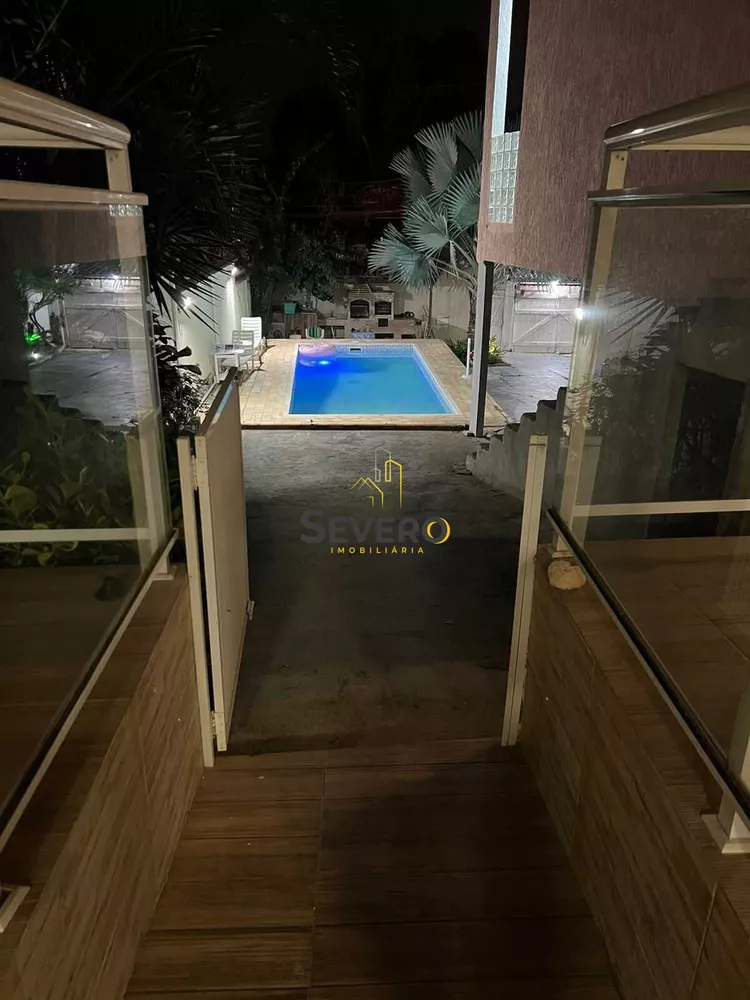 Casa, 4 quartos, 1800 m² - Foto 1