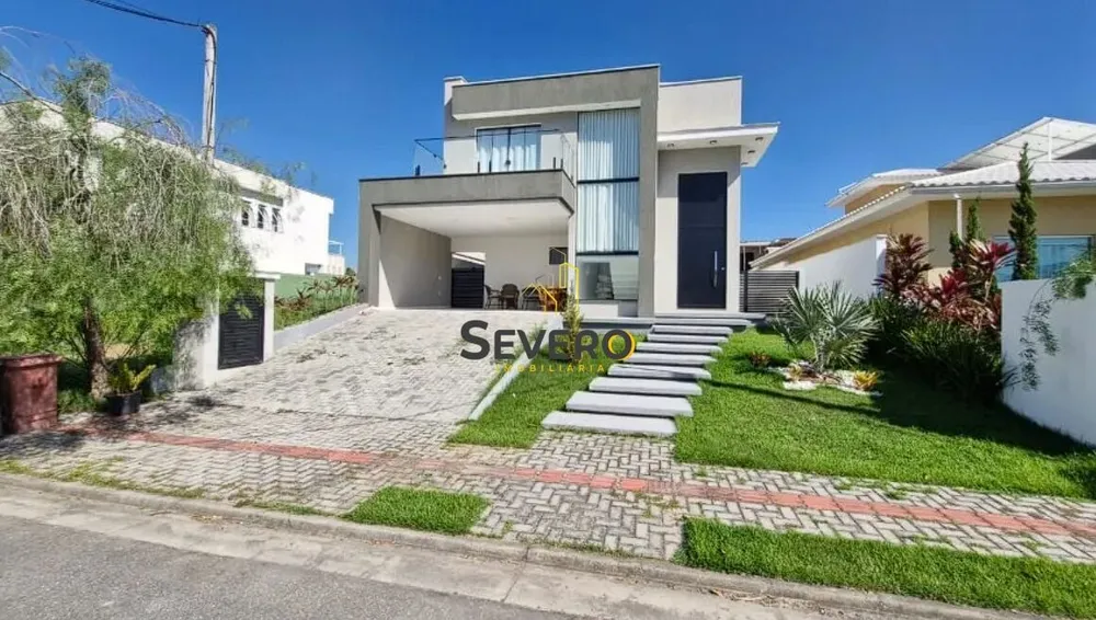 Casa, 4 quartos, 240 m² - Foto 1