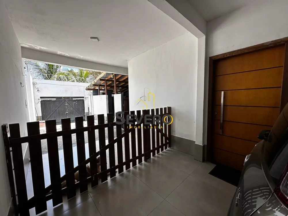 Casa, 4 quartos, 239 m² - Foto 2