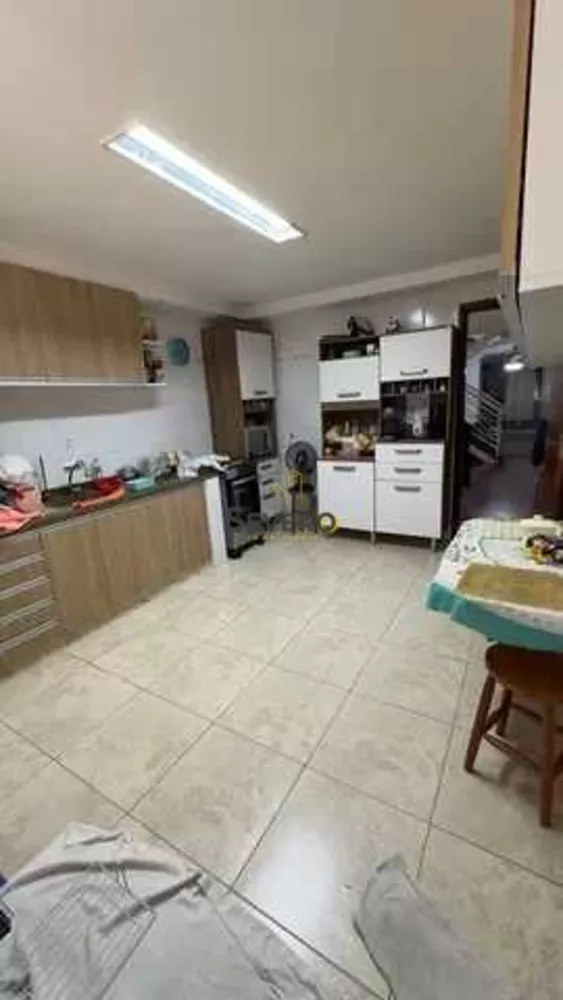 Casa, 3 quartos, 180 m² - Foto 6