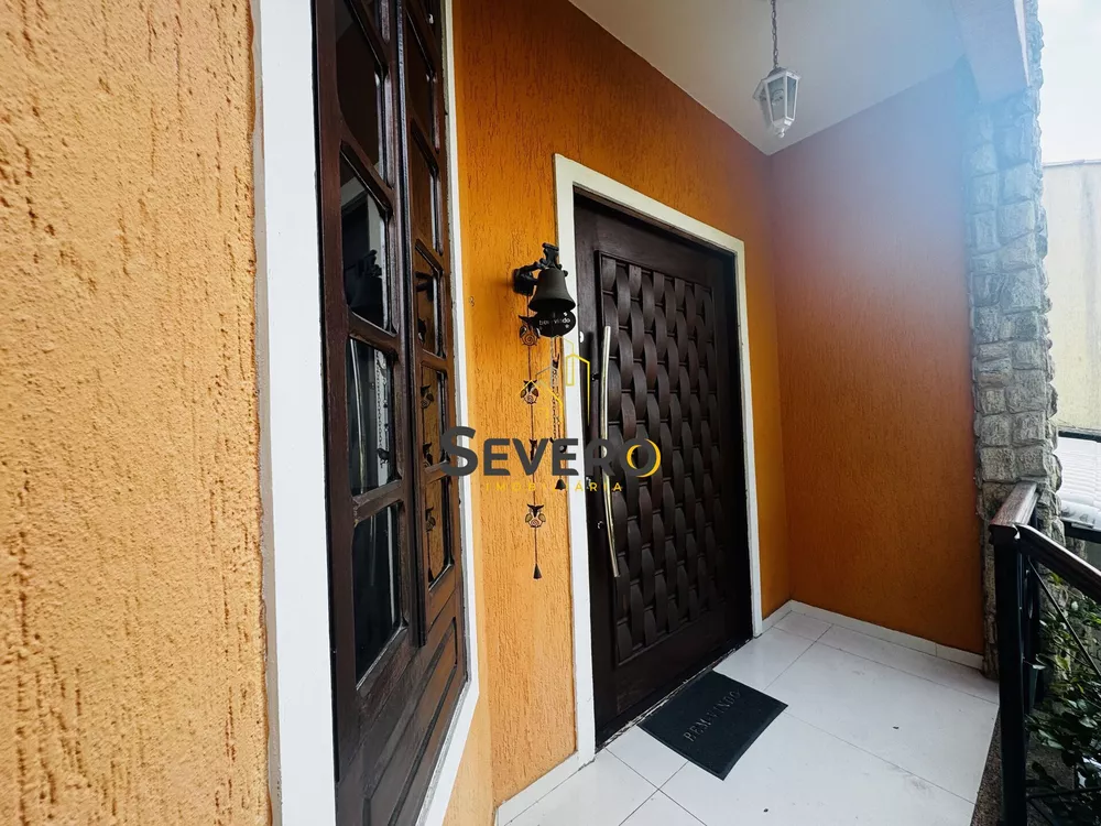 Casa, 3 quartos, 240 m² - Foto 1