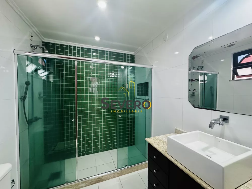 Casa, 3 quartos, 240 m² - Foto 2