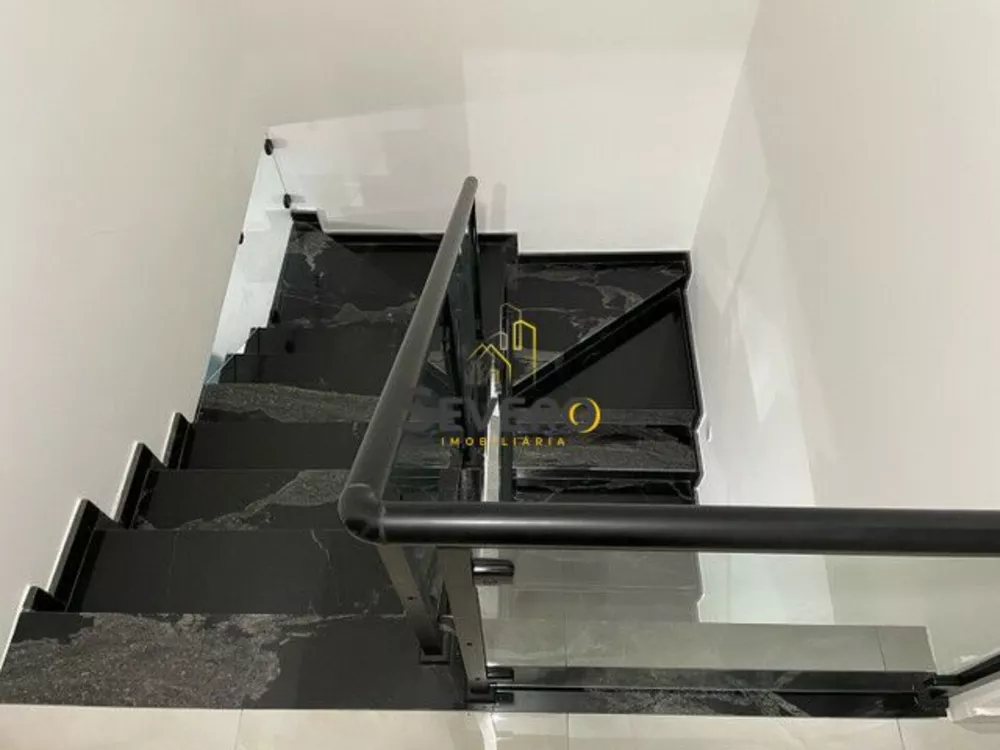 Casa, 4 quartos, 194 m² - Foto 1