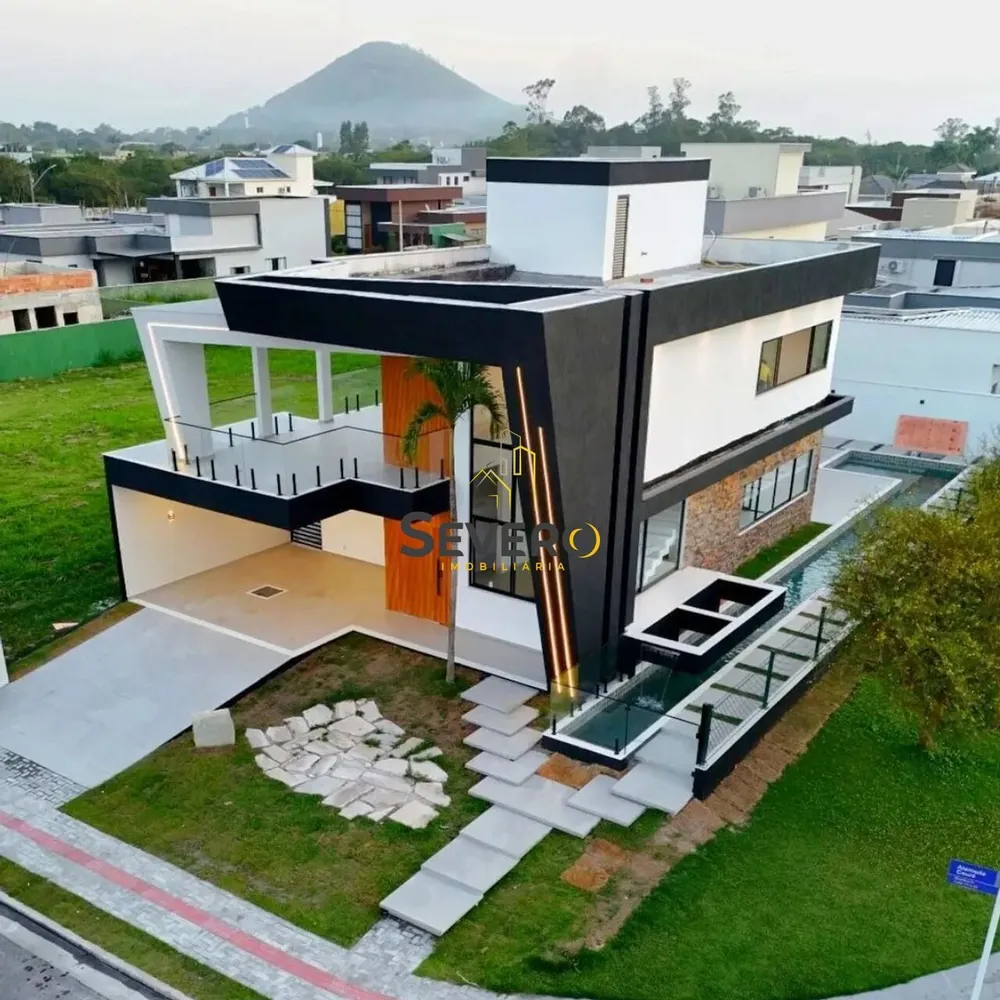 Casa, 3 quartos, 411 m² - Foto 1
