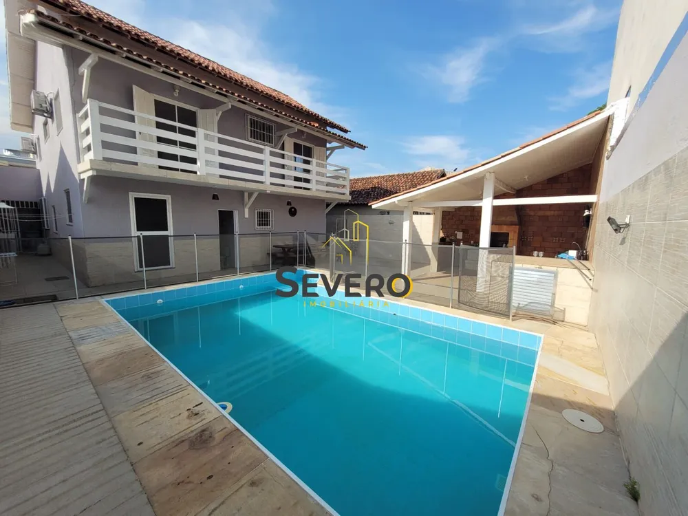 Casa, 6 quartos, 218 m² - Foto 1