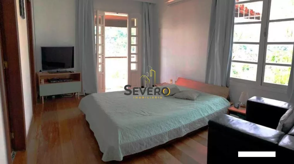 Casa, 4 quartos, 360 m² - Foto 1