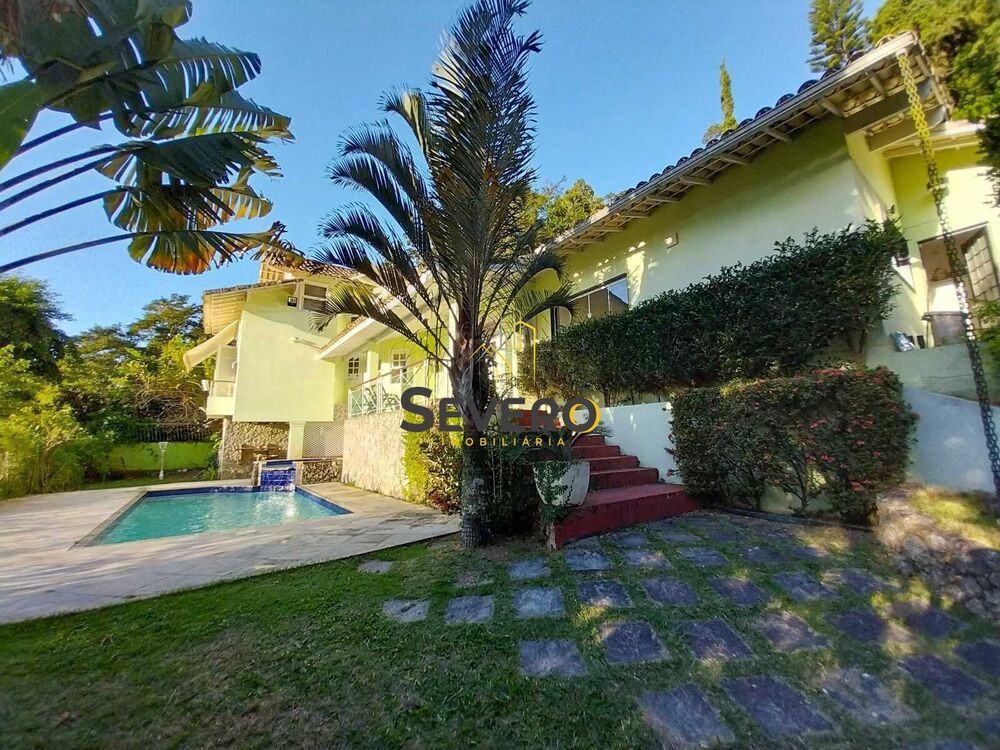 Casa de Condomínio à venda com 6 quartos, 300m² - Foto 2