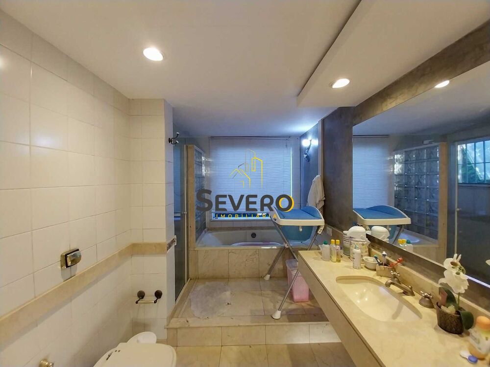 Casa de Condomínio à venda com 6 quartos, 300m² - Foto 10
