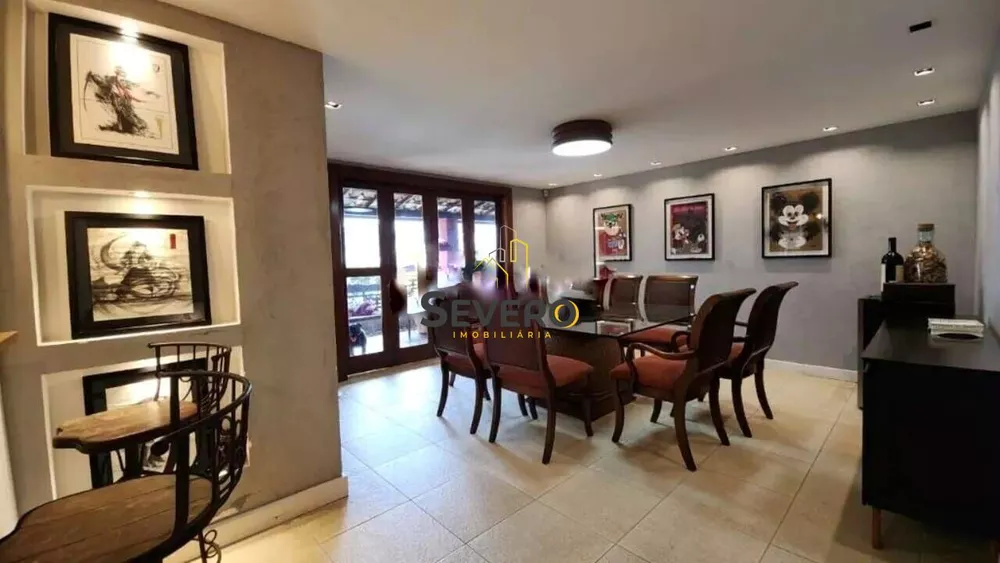 Casa, 6 quartos, 318 m² - Foto 2