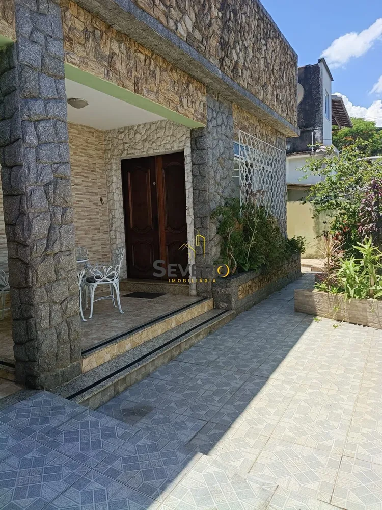 Casa, 3 quartos, 203 m² - Foto 1