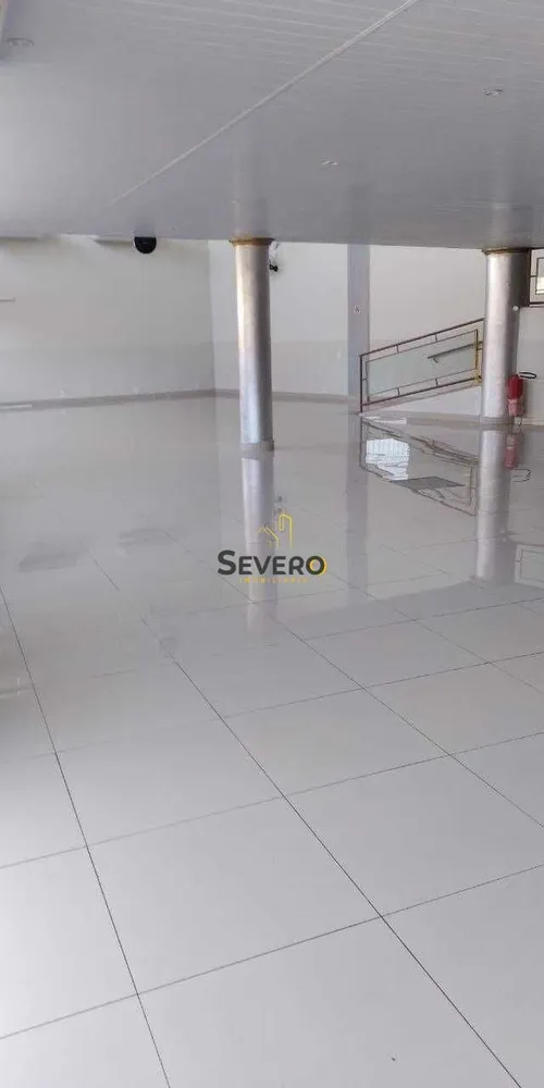Casa, 4 quartos, 615 m² - Foto 2