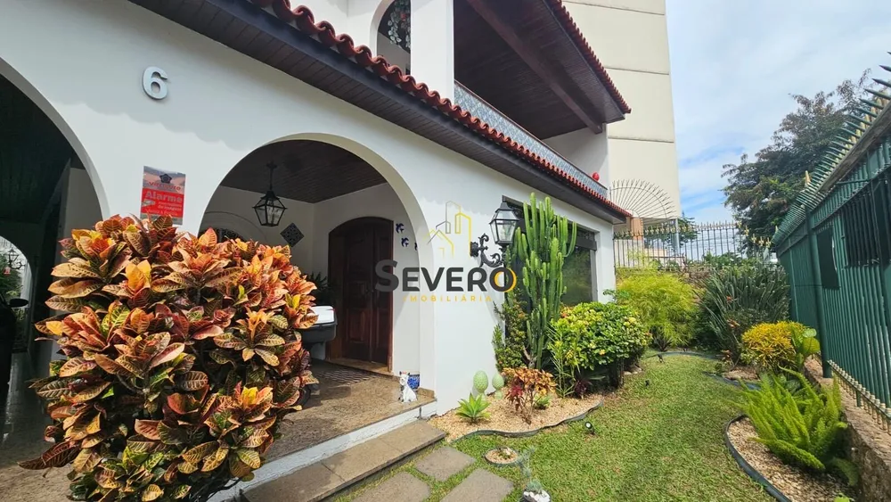 Casa, 4 quartos, 323 m² - Foto 1