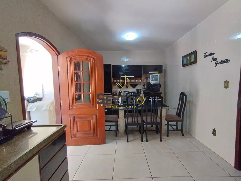 Casa, 3 quartos, 299 m² - Foto 2