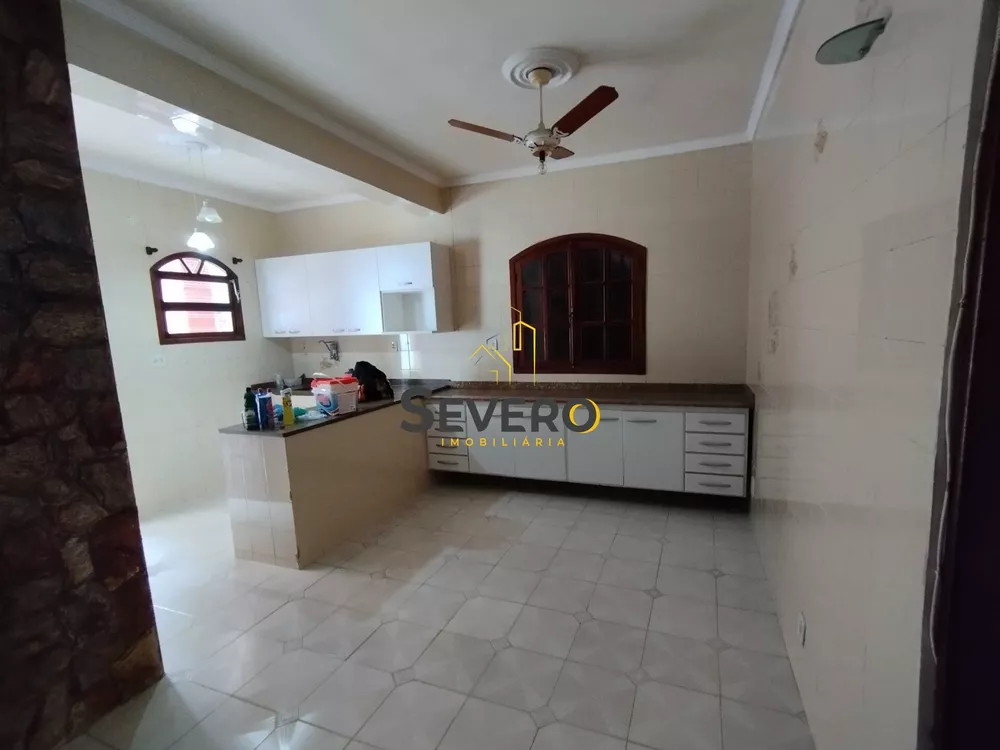 Casa, 3 quartos, 240 m² - Foto 9