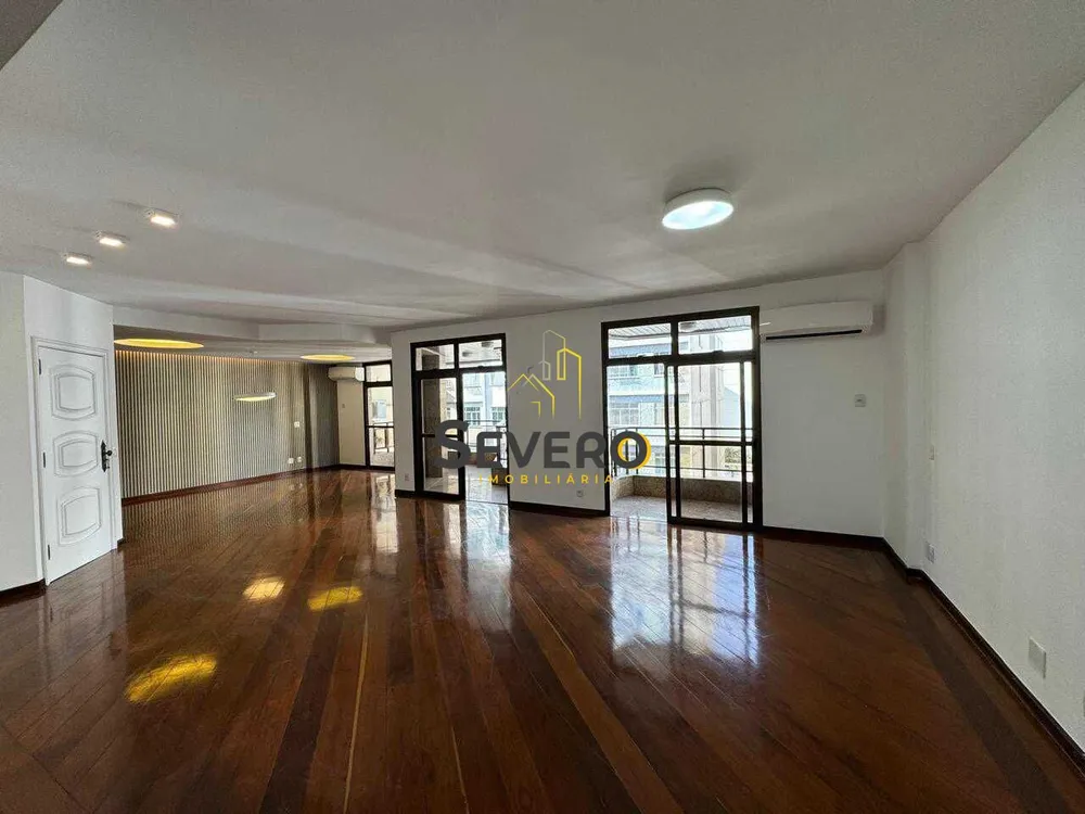 Apartamento, 3 quartos, 250 m² - Foto 1