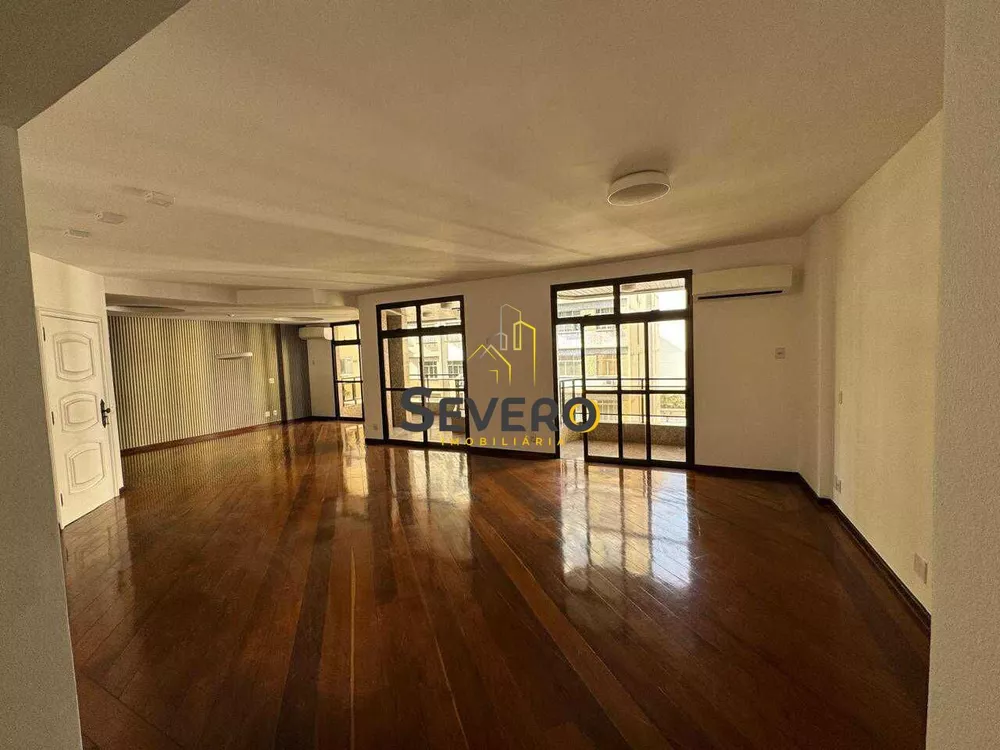 Apartamento, 3 quartos, 250 m² - Foto 1