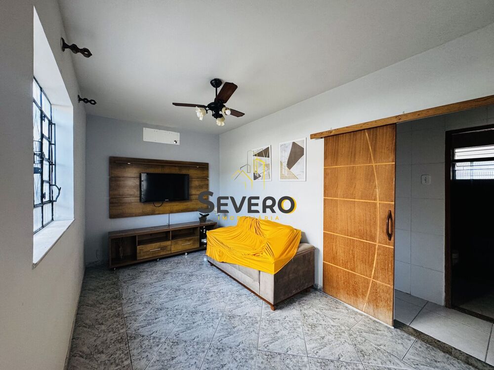 Casa à venda com 2 quartos, 89m² - Foto 2