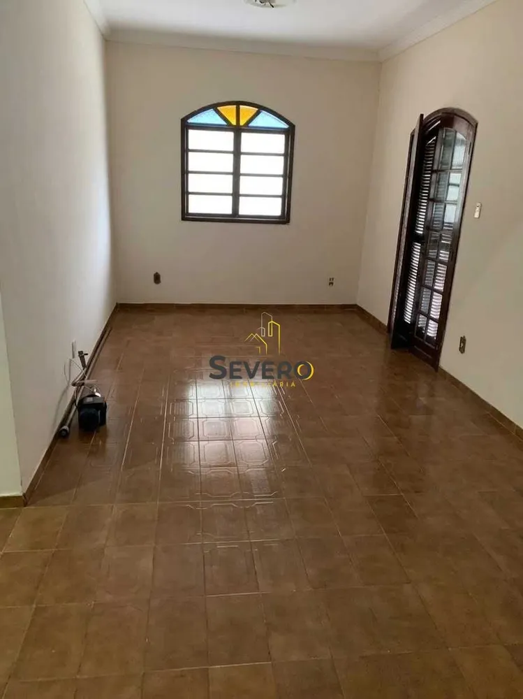 Casa, 4 quartos, 250 m² - Foto 13