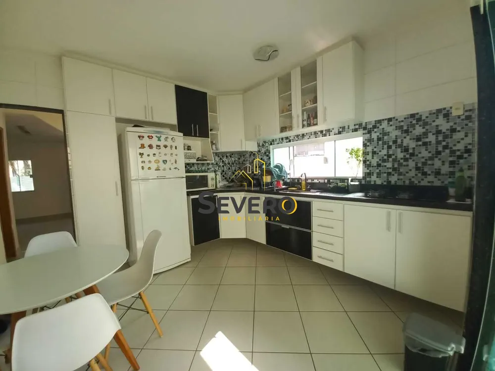 Casa, 3 quartos, 200 m² - Foto 6
