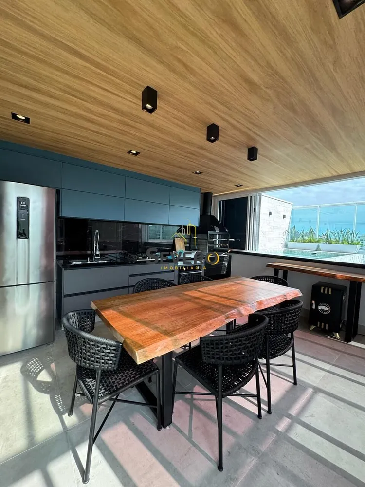 Cobertura, 3 quartos, 249 m² - Foto 4