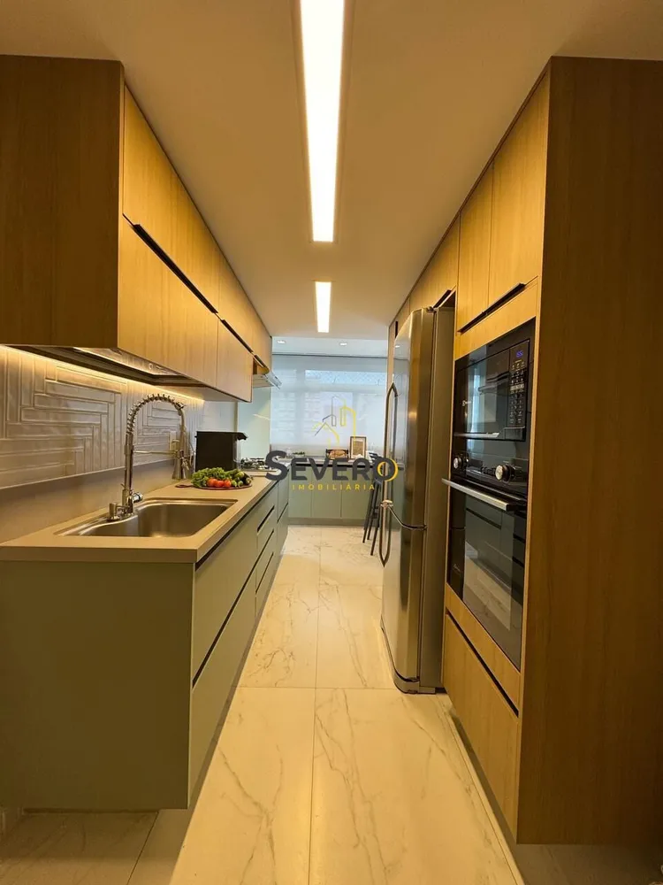Cobertura, 3 quartos, 249 m² - Foto 9