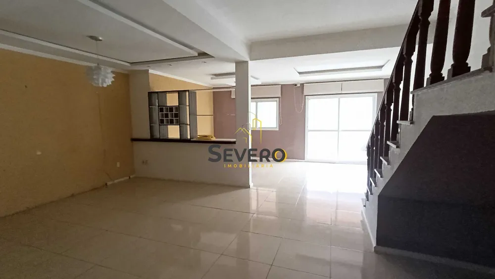 Casa, 3 quartos, 250 m² - Foto 13