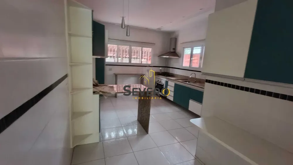 Casa, 3 quartos, 250 m² - Foto 15