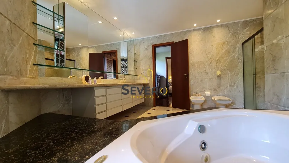 Casa, 8 quartos, 650 m² - Foto 31