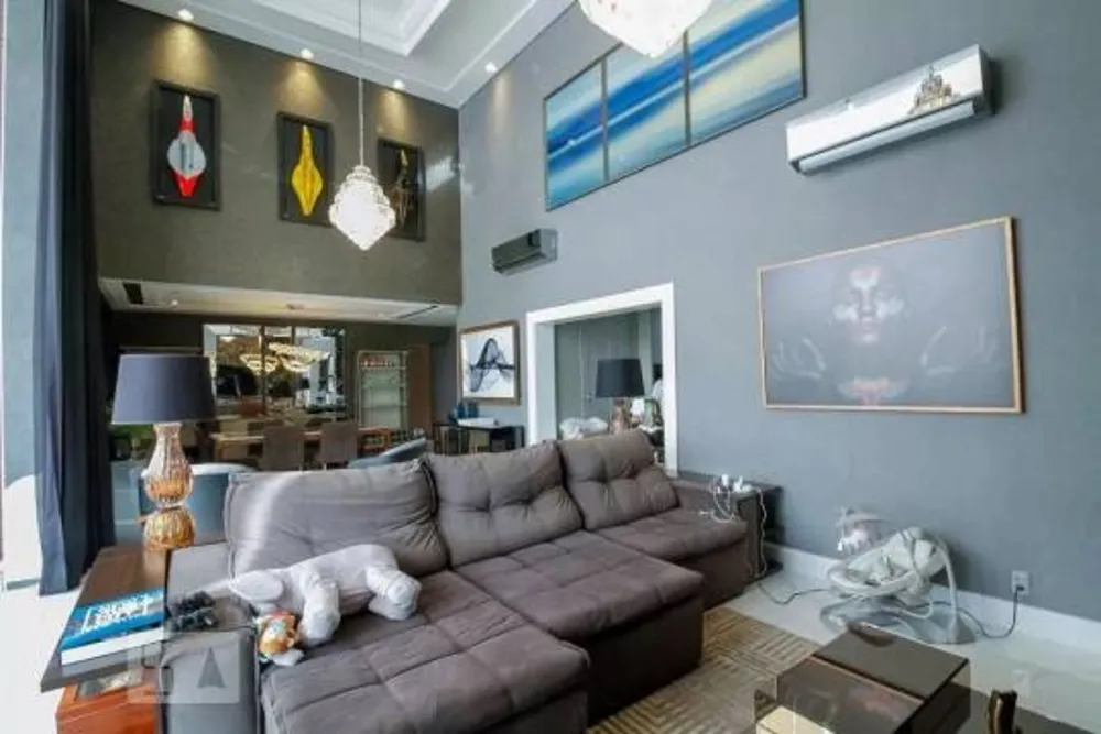 Casa, 3 quartos, 210 m² - Foto 1