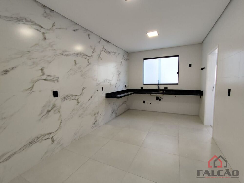 Casa à venda com 4 quartos, 290m² - Foto 6