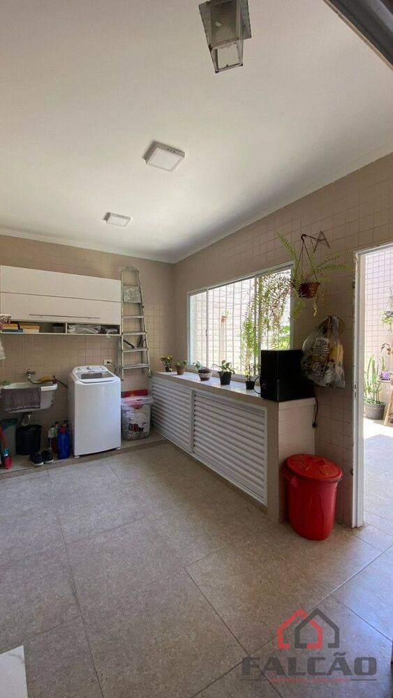 Sobrado, 3 quartos, 210 m² - Foto 2