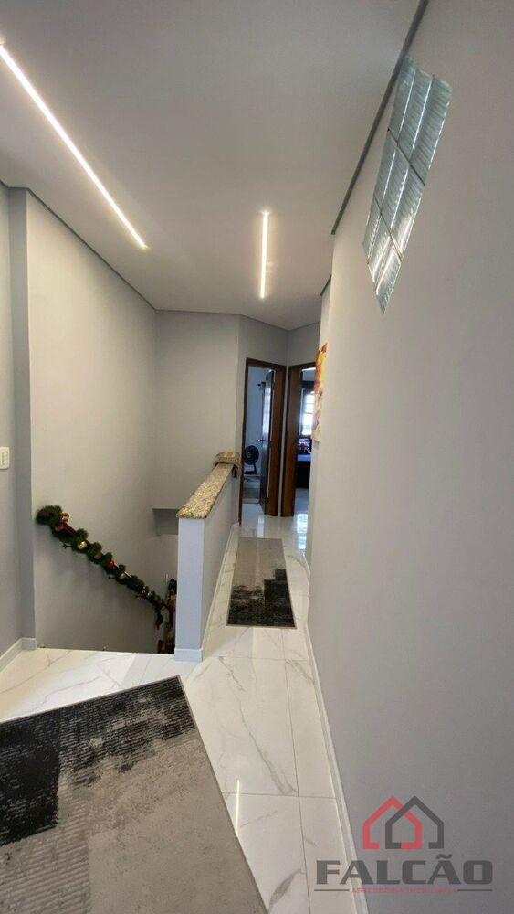 Sobrado, 3 quartos, 210 m² - Foto 1