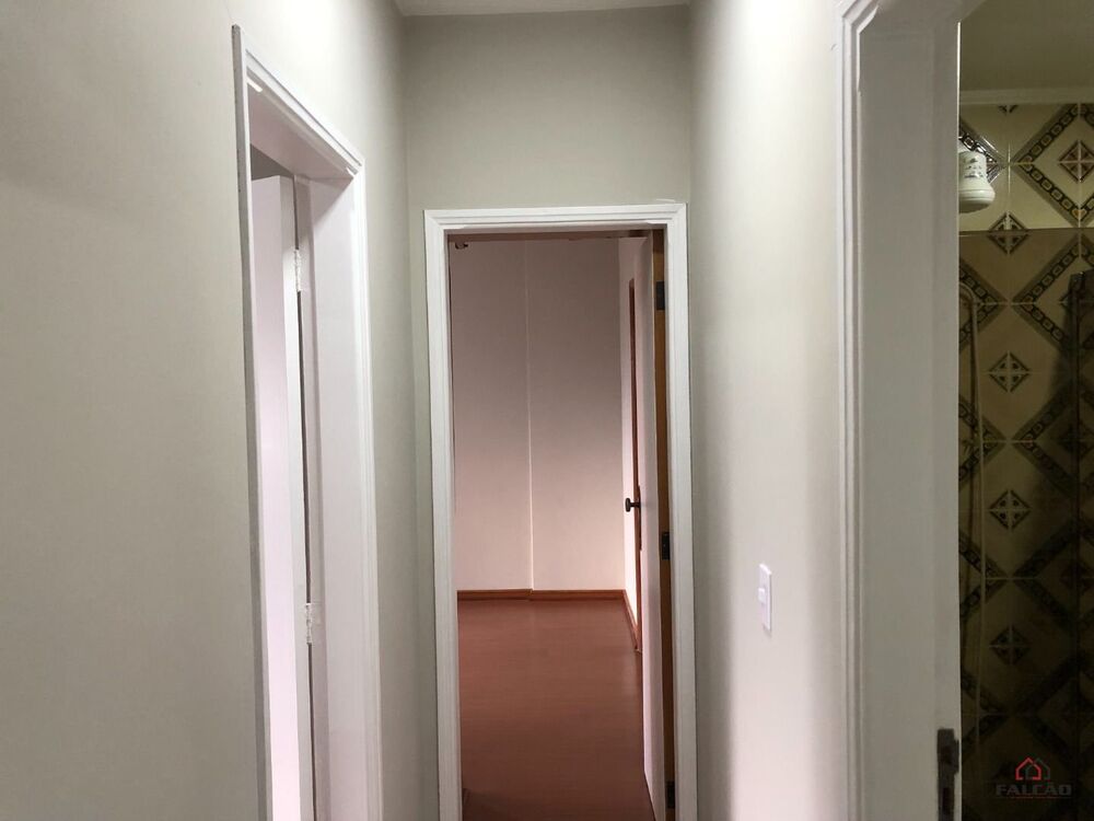 Apartamento para alugar com 2 quartos, 115m² - Foto 7